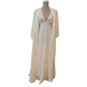 Sold Sold xi Nightgown Robe Set Cream Long Peignoir Set Bridal Floral